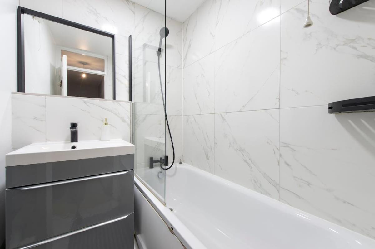 Lovely 2-Bed 20 Mins To Central London Eksteriør bilde
