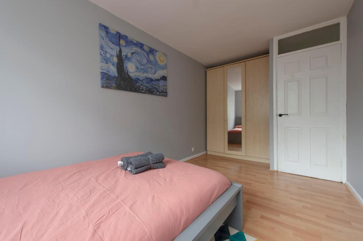 Lovely 2-Bed 20 Mins To Central London Eksteriør bilde