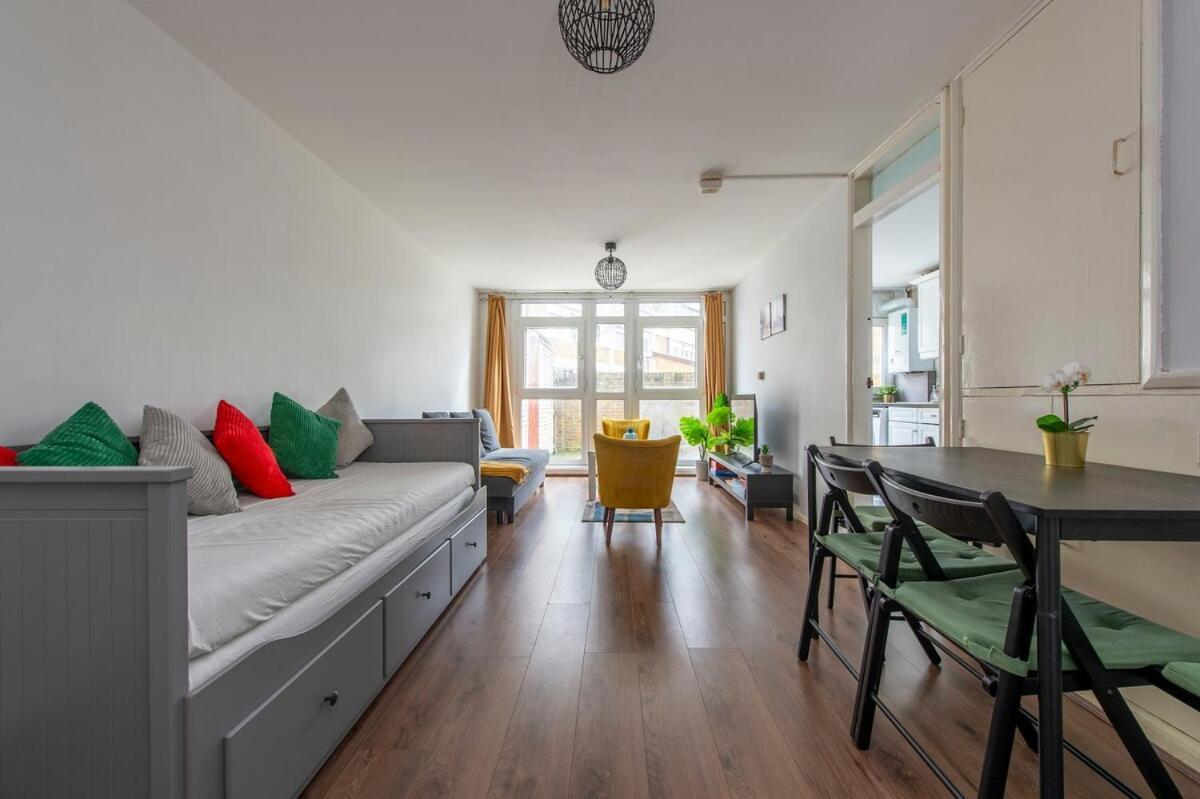 Lovely 2-Bed 20 Mins To Central London Eksteriør bilde