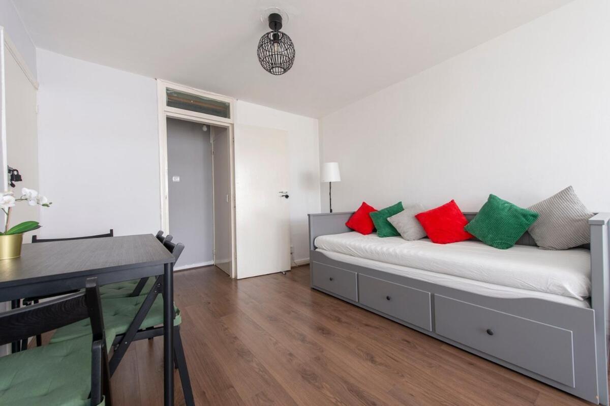 Lovely 2-Bed 20 Mins To Central London Eksteriør bilde